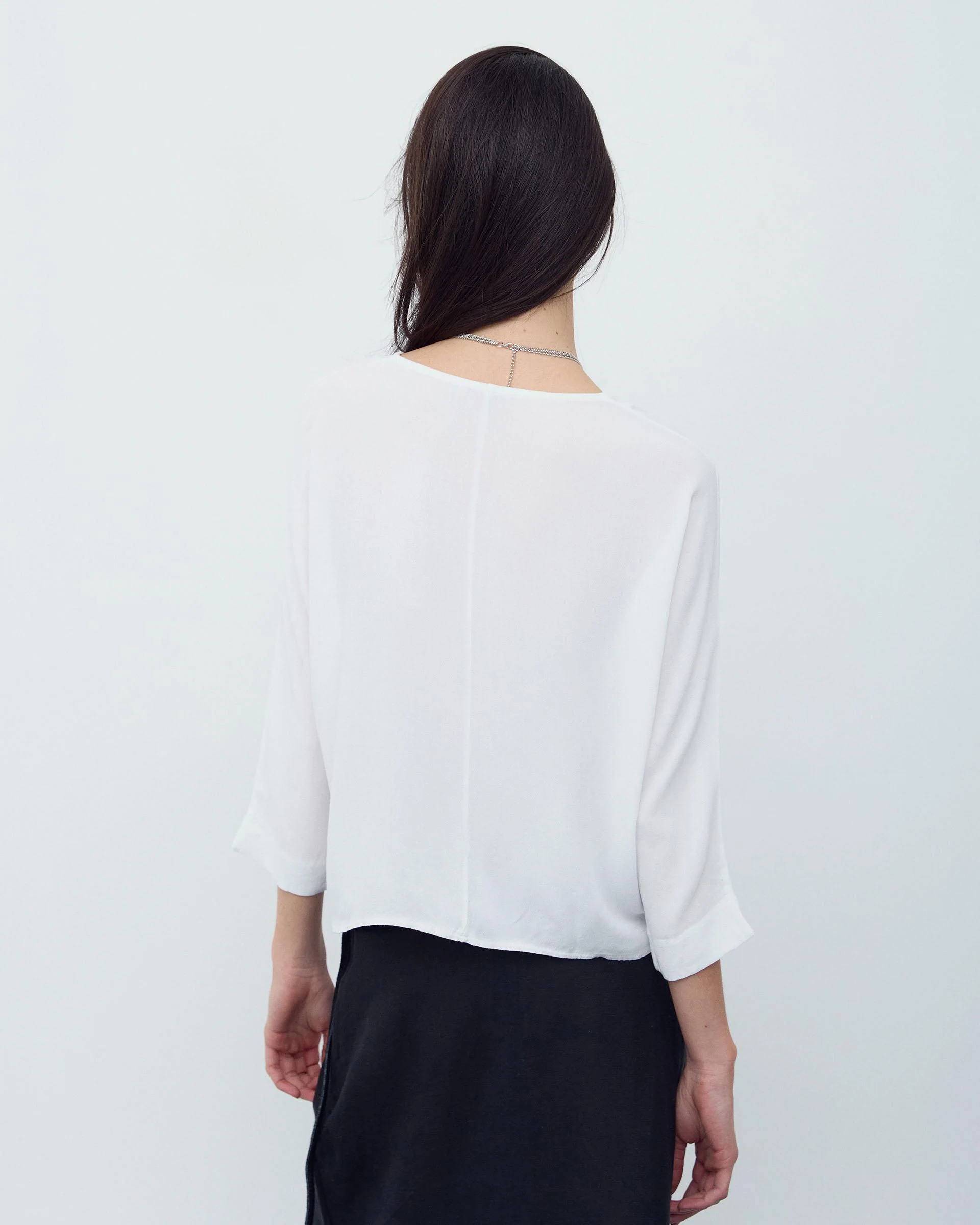 Blusa Básica Escote Pico Blanca - Image 5