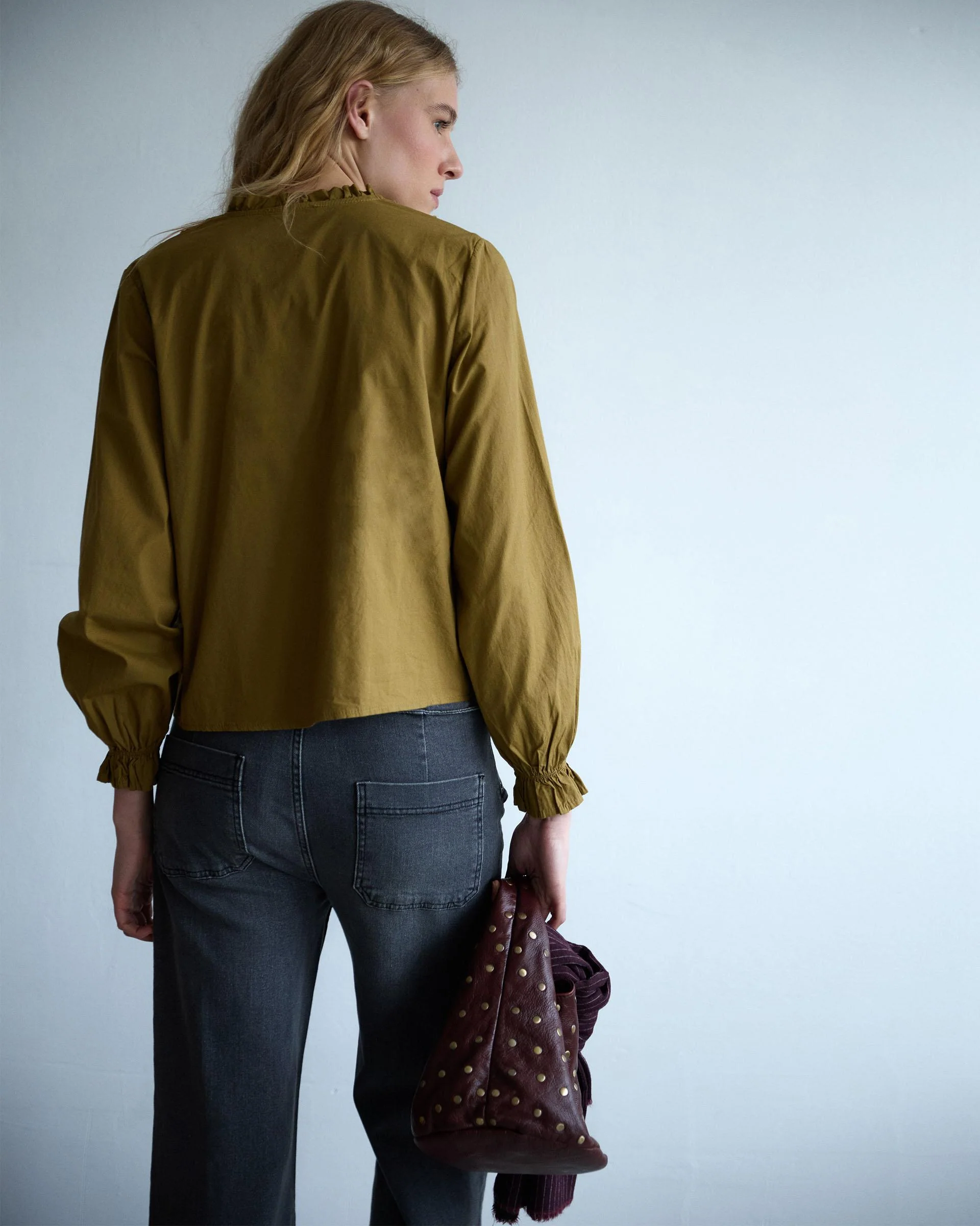 Blusa Escote Pico Volantes Verde - Image 7