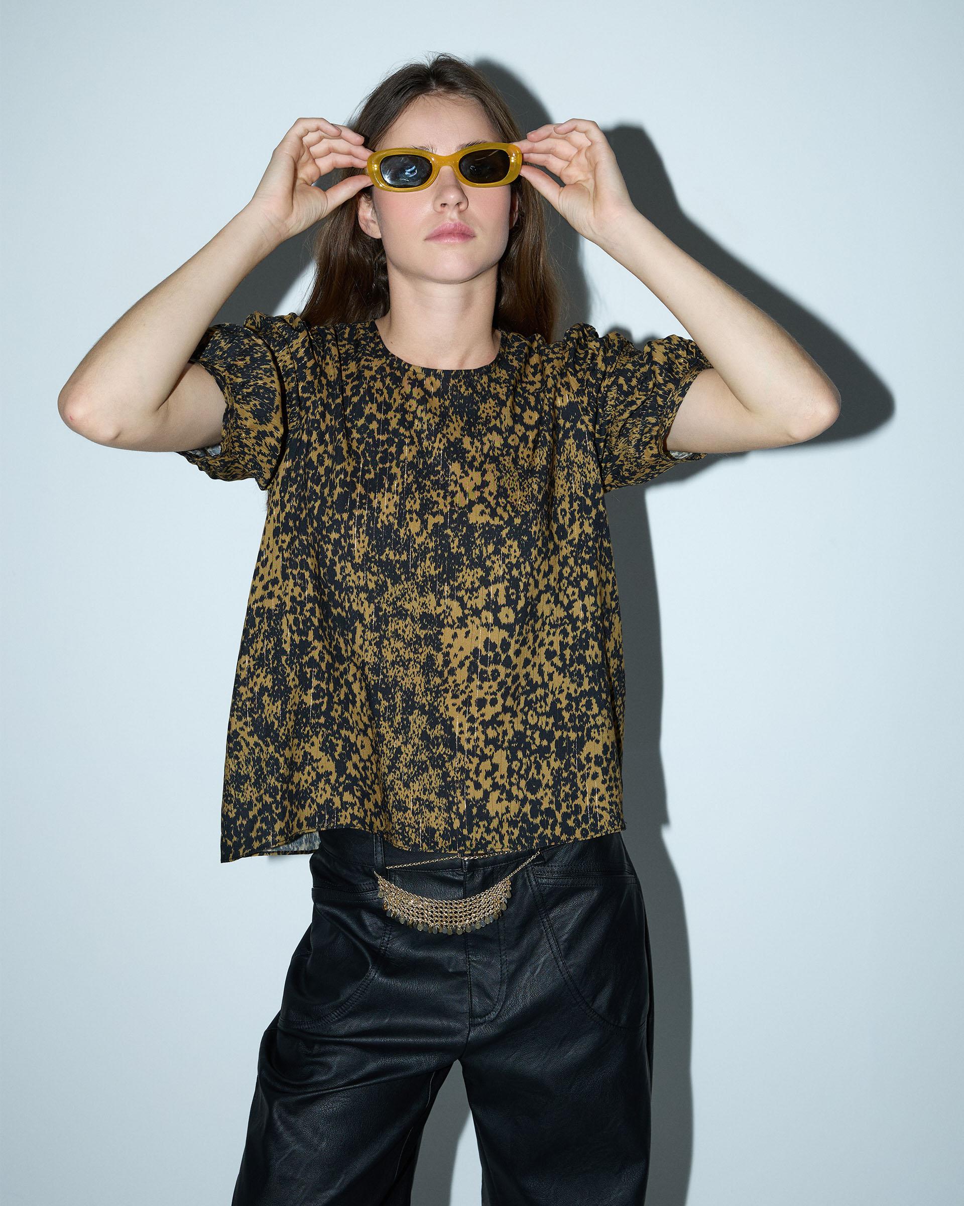 Blusa Estampado Manchas Mostaza - Image 4