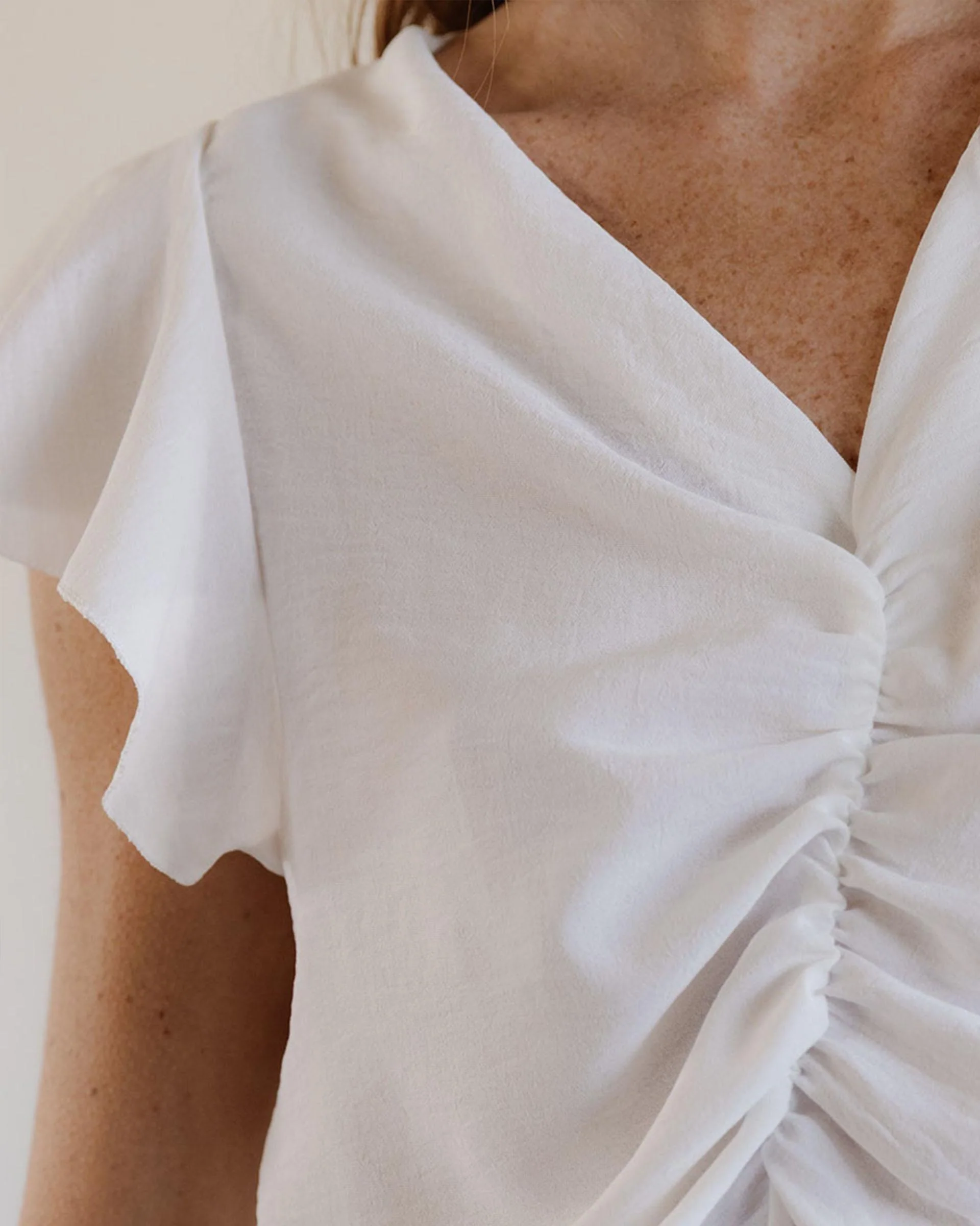 Blusa Manga Corta Frunce Blanca - Image 8