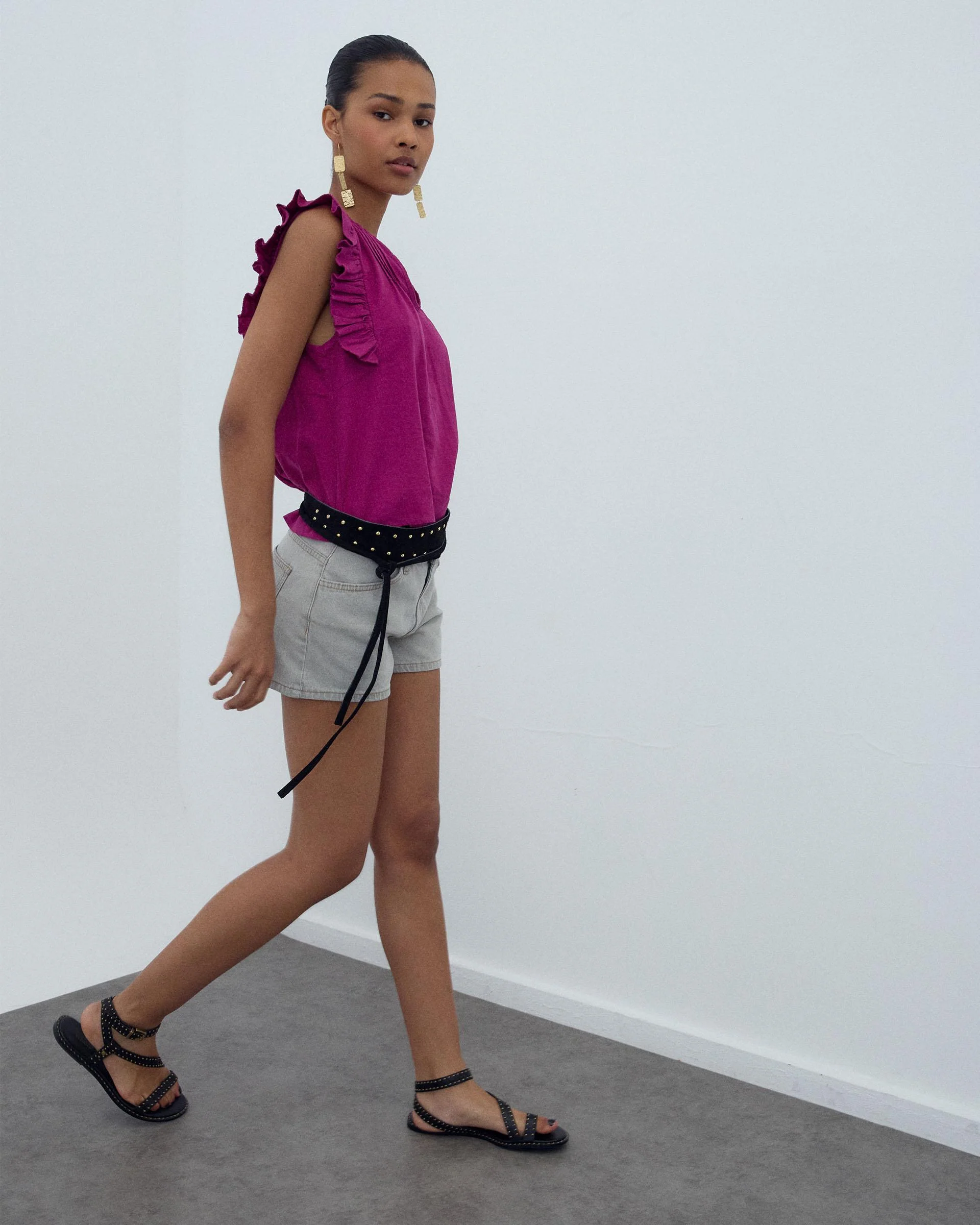 Blusa Sin Mangas Volantes Fucsia - Image 3