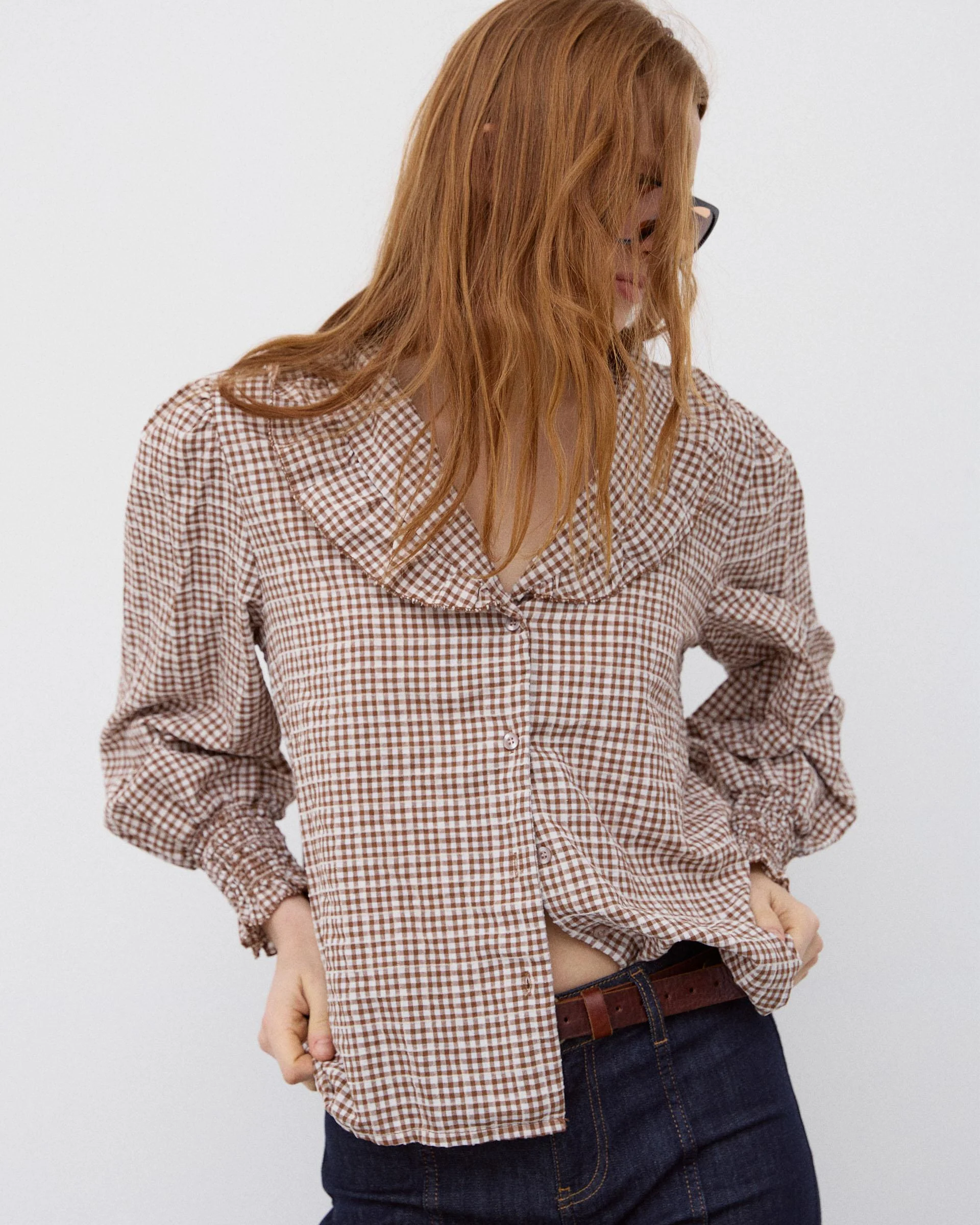 Blusa Volante Cuello Vichy Marrón - Image 4