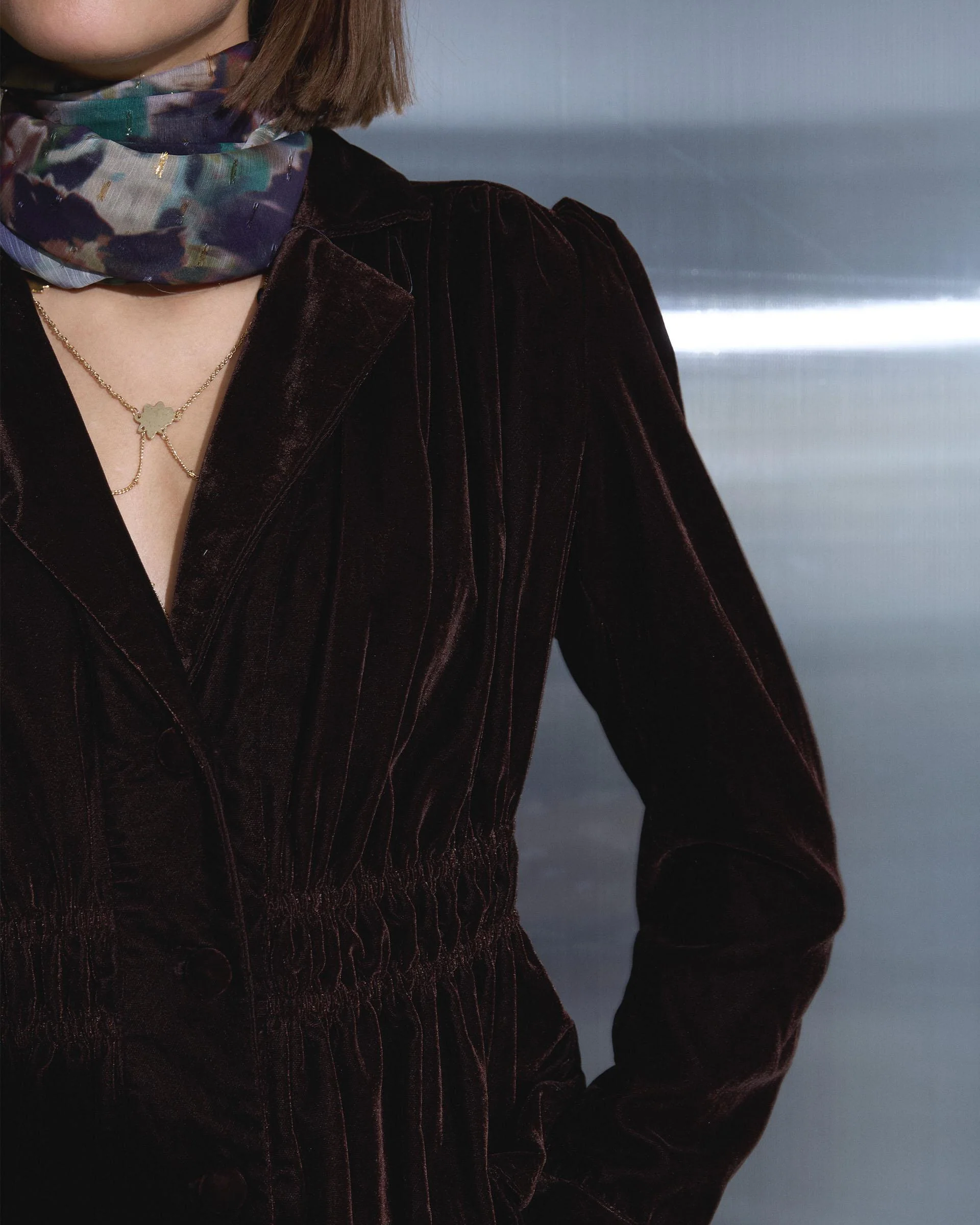 Chaqueta Terciopelo Frunces Marrón - Image 3