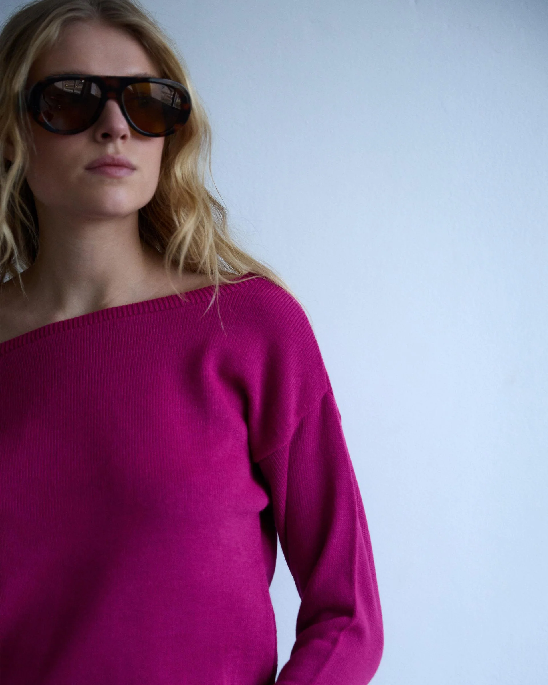Jersey Cuello Asimétrico Fucsia - Image 3