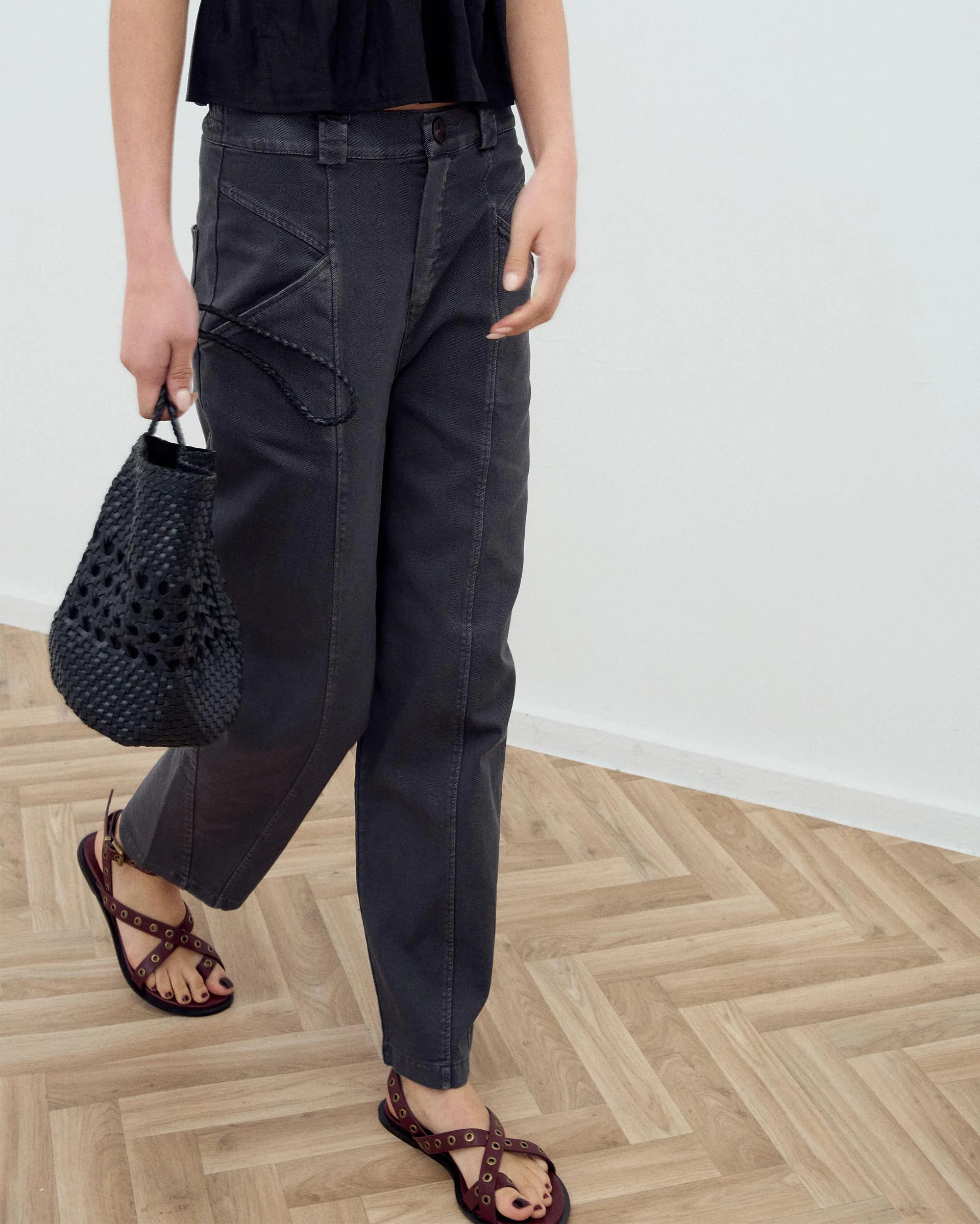 Jeans Bolsillos Diagonales Antracita - Image 5