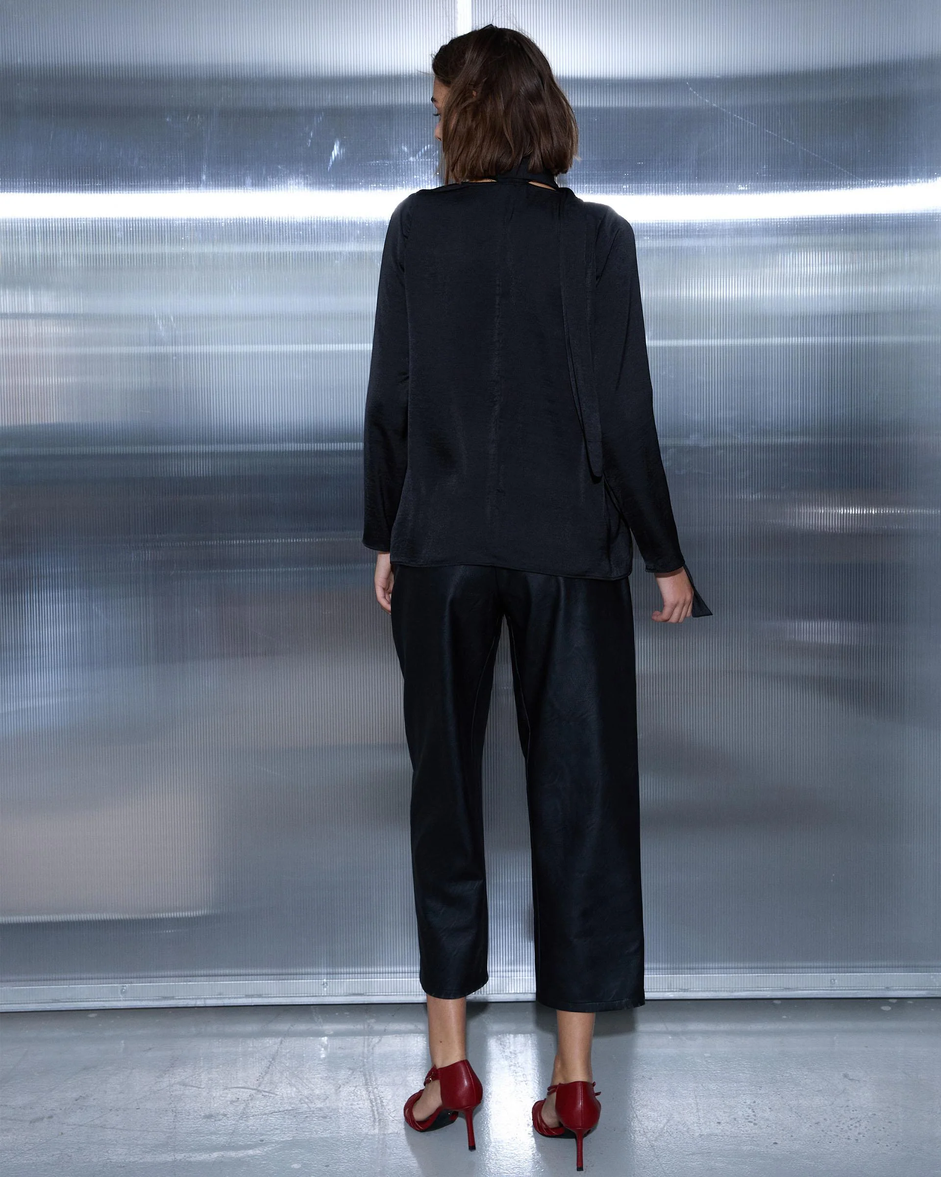 Pantalón Efecto Piel Negro - Image 5