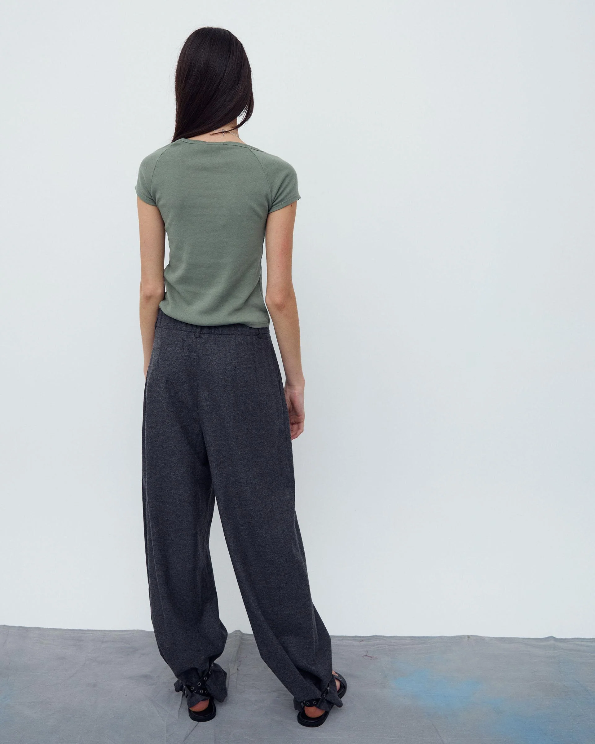 Pantalón Triple Pinza Espiga Antracita - Image 6