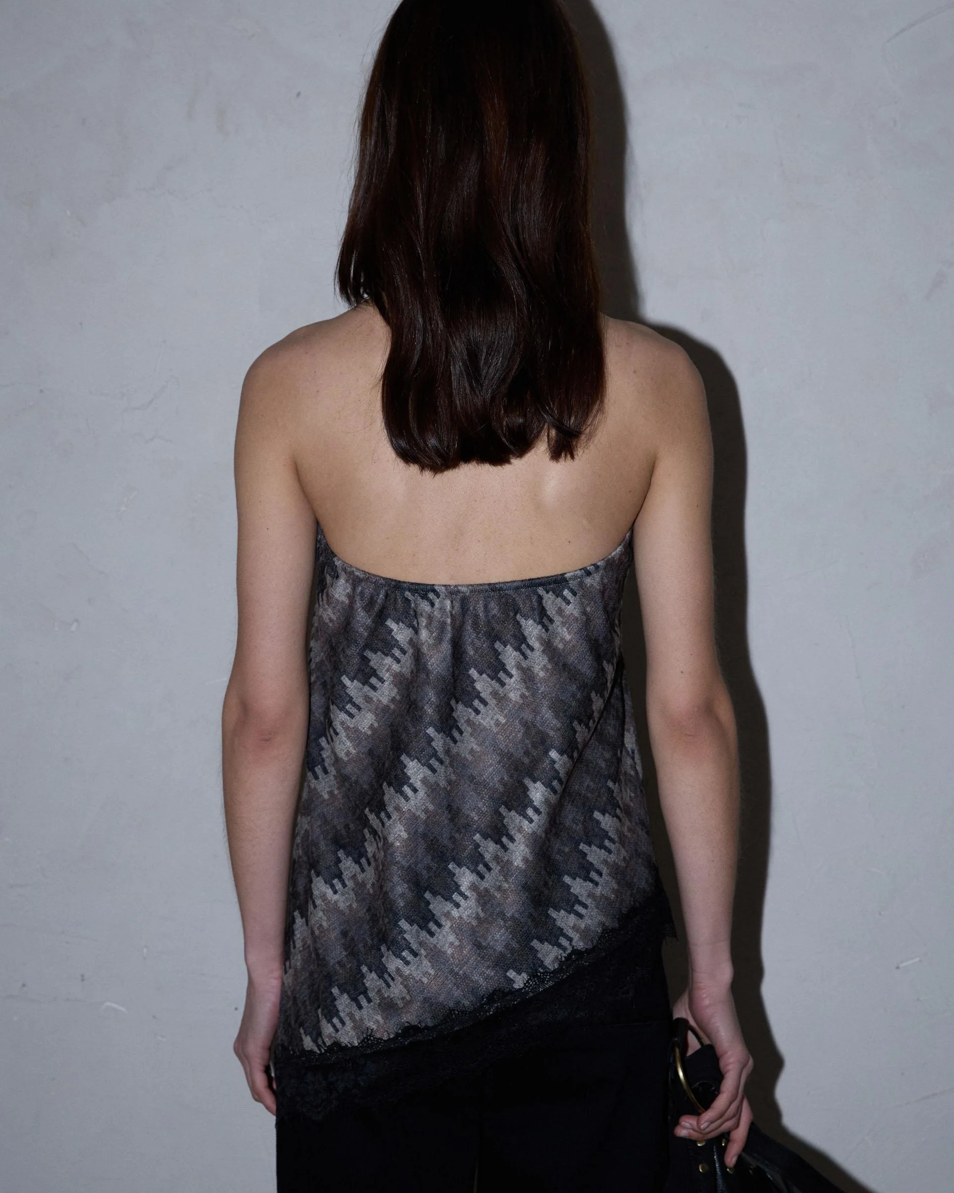 Top Zig Zag Asimétrico Gris - Image 6