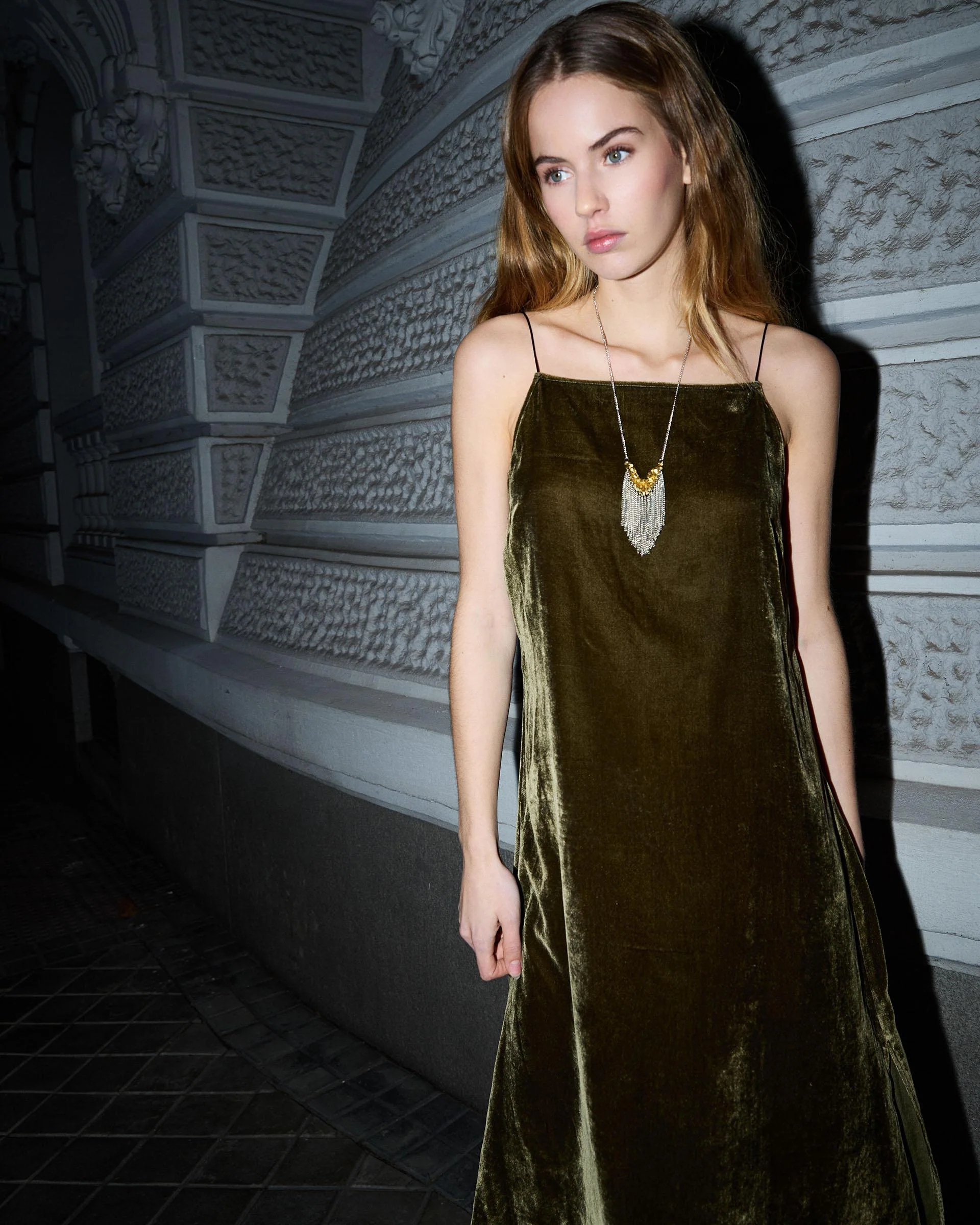 Vestido Largo Terciopelo Verde Oscuro - Image 4