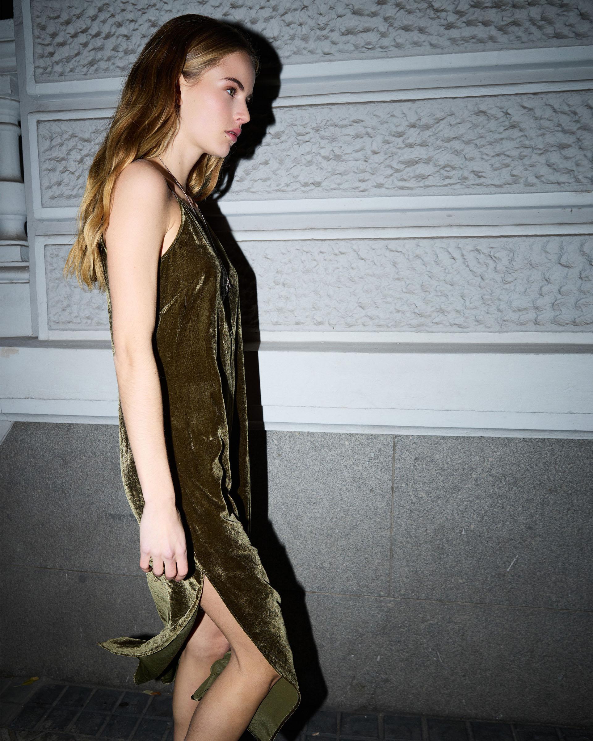 Vestido Largo Terciopelo Verde Oscuro - Image 6