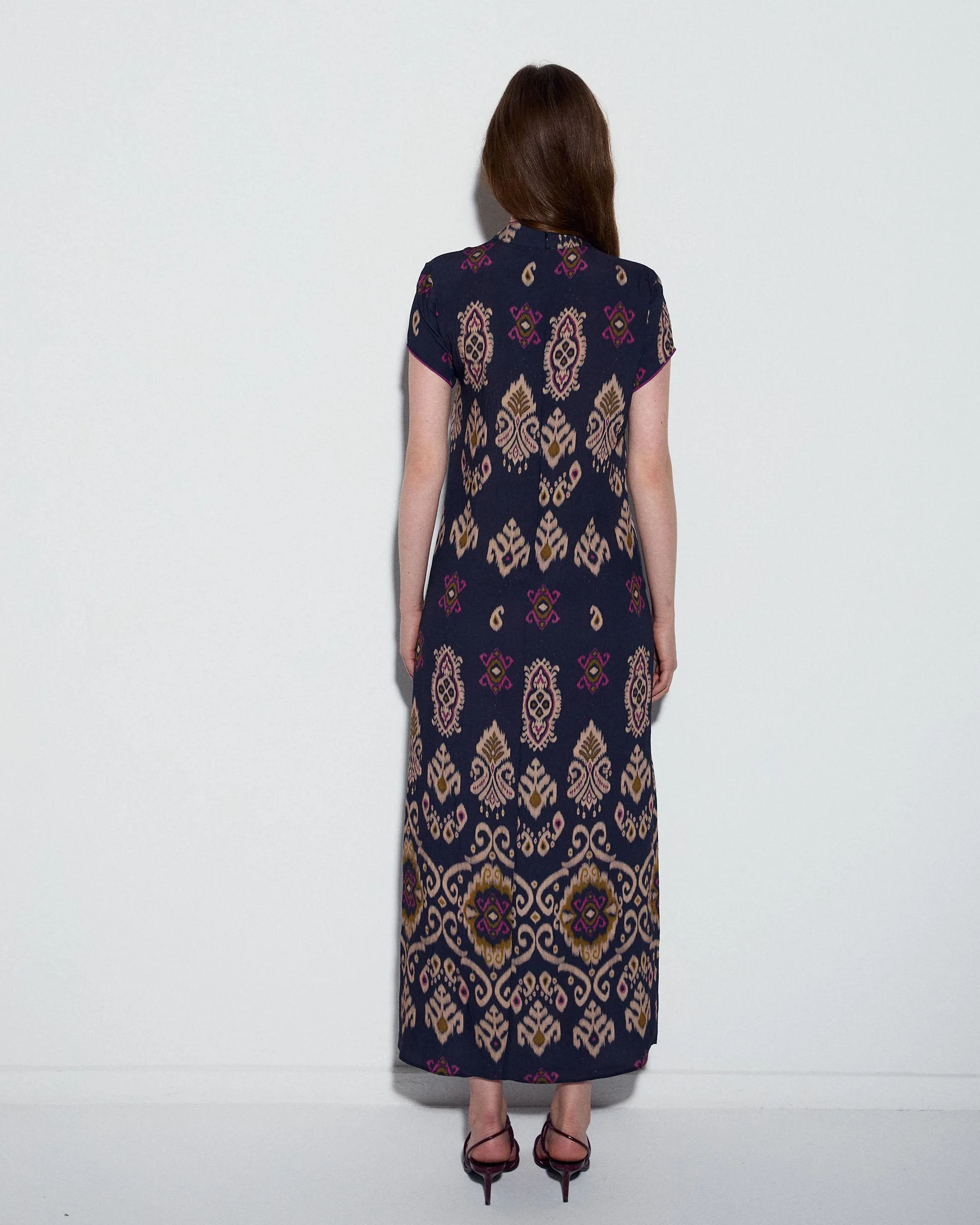 Vestido Lazadas Estampado Étnico Azul Oscuro - Image 7